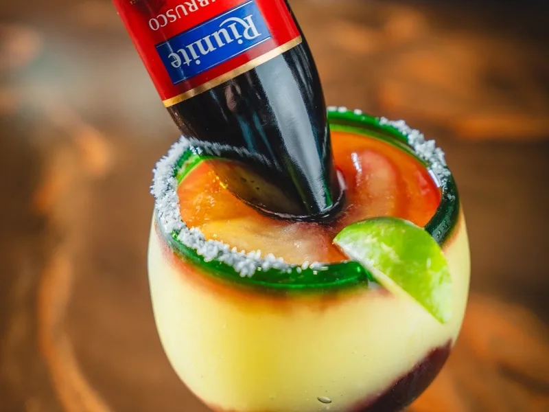 Riuniterita at El Molcajete Springfield