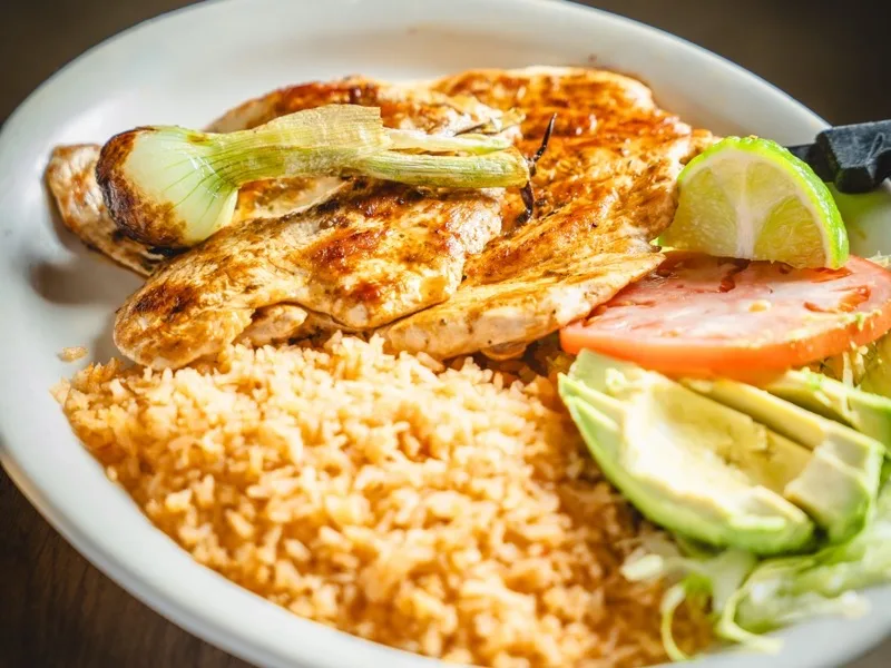 Pollo al limón at El Molcajete Spring Hill
