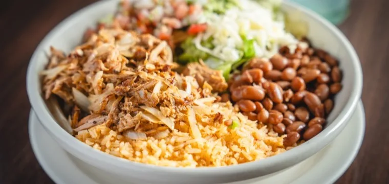 Carnitas bowl at El Molcajete