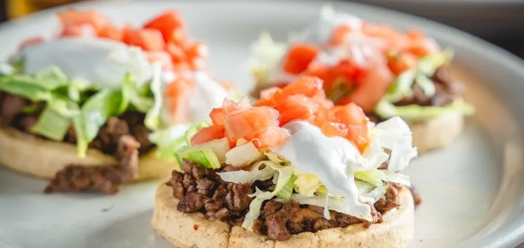 Sopes at El Molcajete